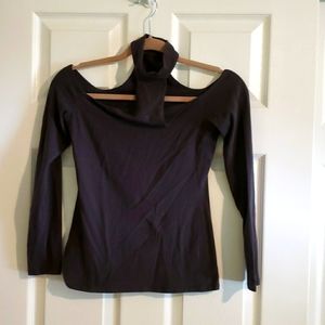 Gray off the shoulder long sleeve tee